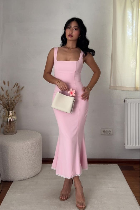 Jessa in baby pink