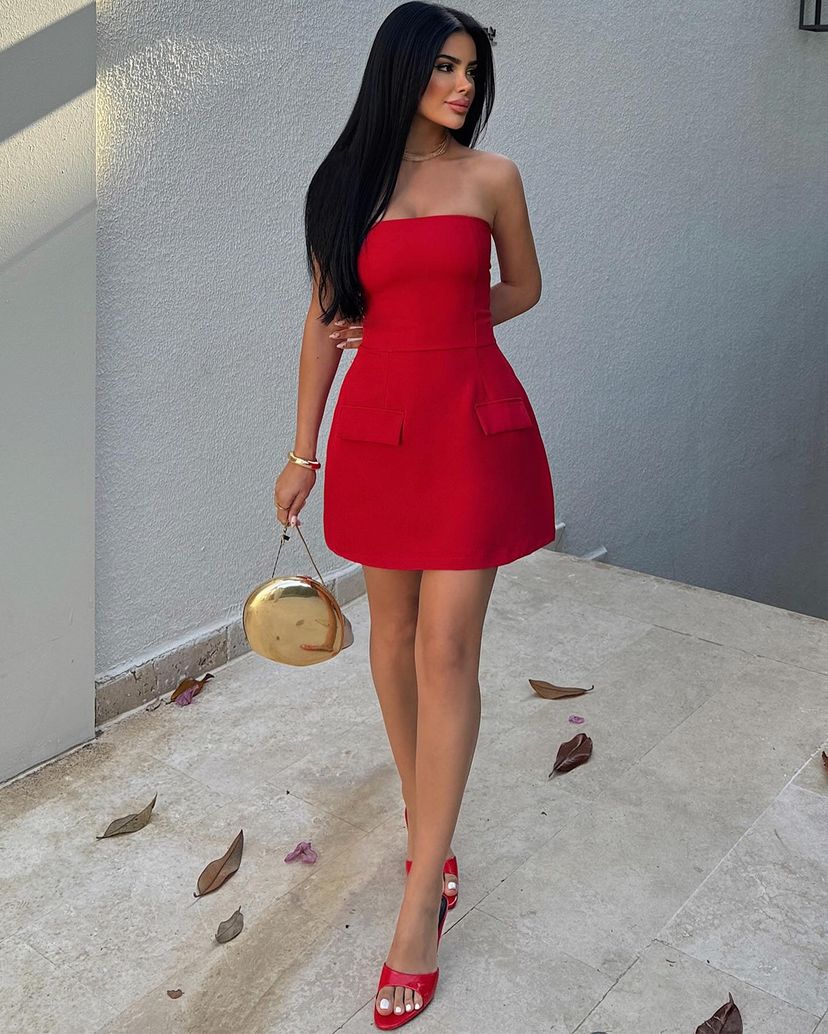 Amayera in red