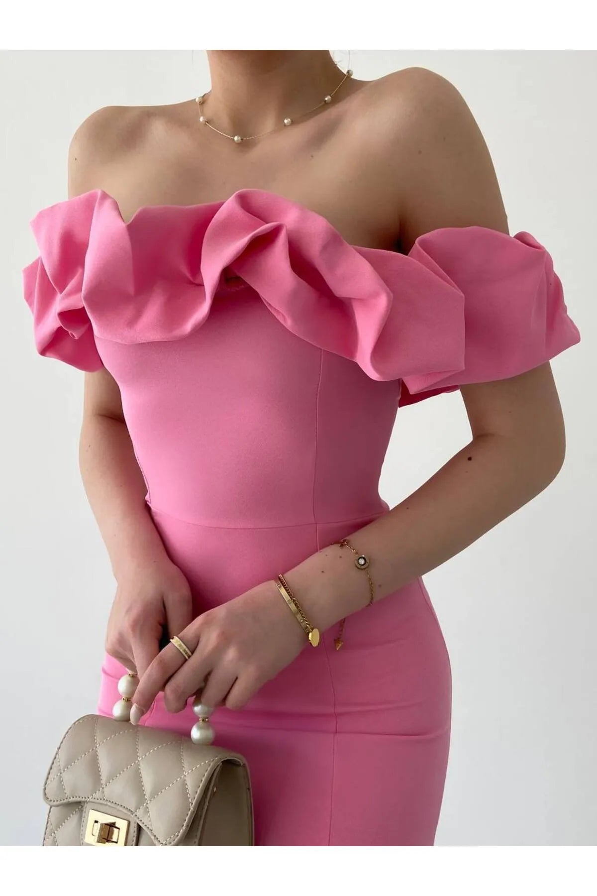 Off shoulder ruffle sleeves dress in pink